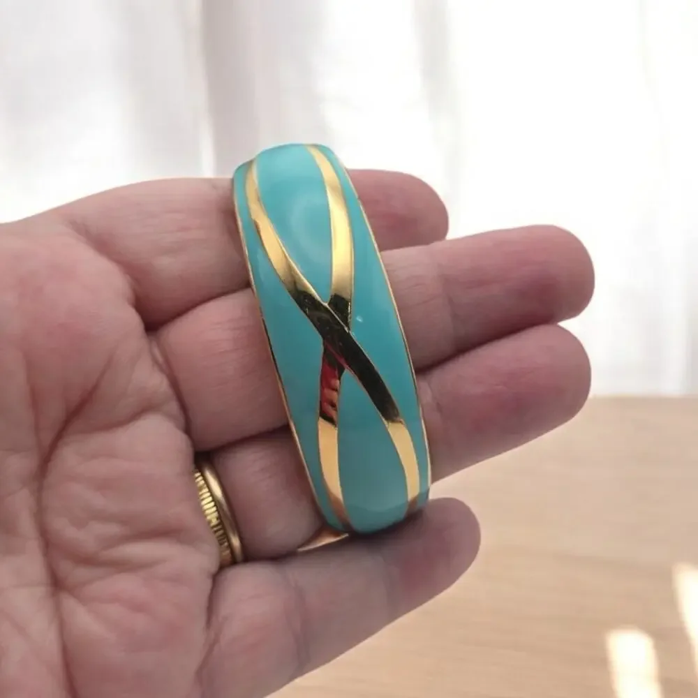 Avon Turquoise Enamel Cuff Bracelet Gold Tone Criss Cross Vintage Classic